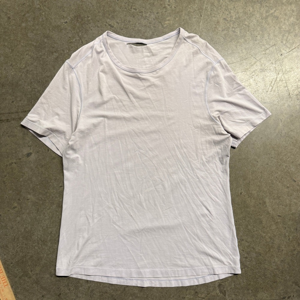 Lululemon Mens Short Sleeve Athletic T-Shirt Lavender Lilac Crew Neck Size L